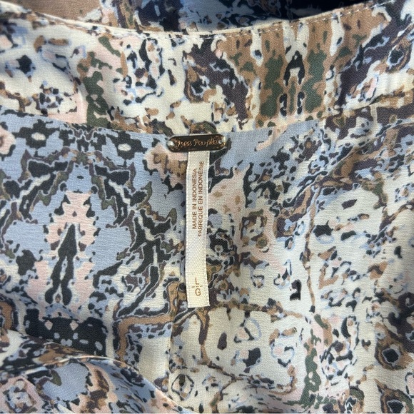 Free People Women’s Printed Darcy V-Neck Sleeveless Top, Size Large - Picture 8 of 9